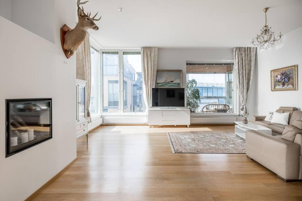 Spacious Home With Four Terrace, Sauna, Sea View 헬싱키 외부 사진