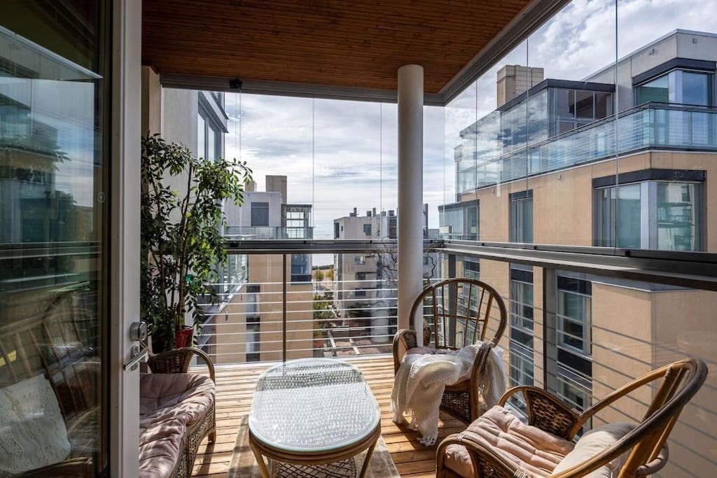 Spacious Home With Four Terrace, Sauna, Sea View 헬싱키 외부 사진