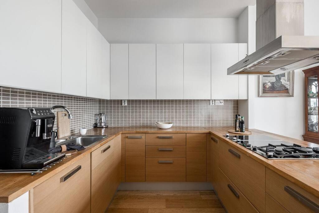 Spacious Home With Four Terrace, Sauna, Sea View 헬싱키 외부 사진